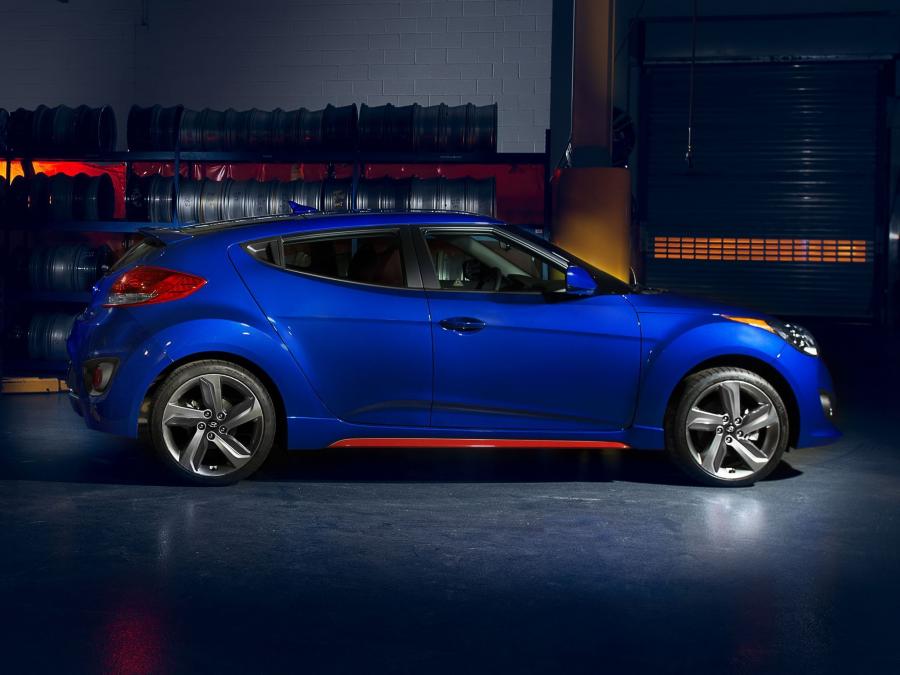  Hyundai Veloster Turbo R-Spec 2014 года  (фото 19 из 40)